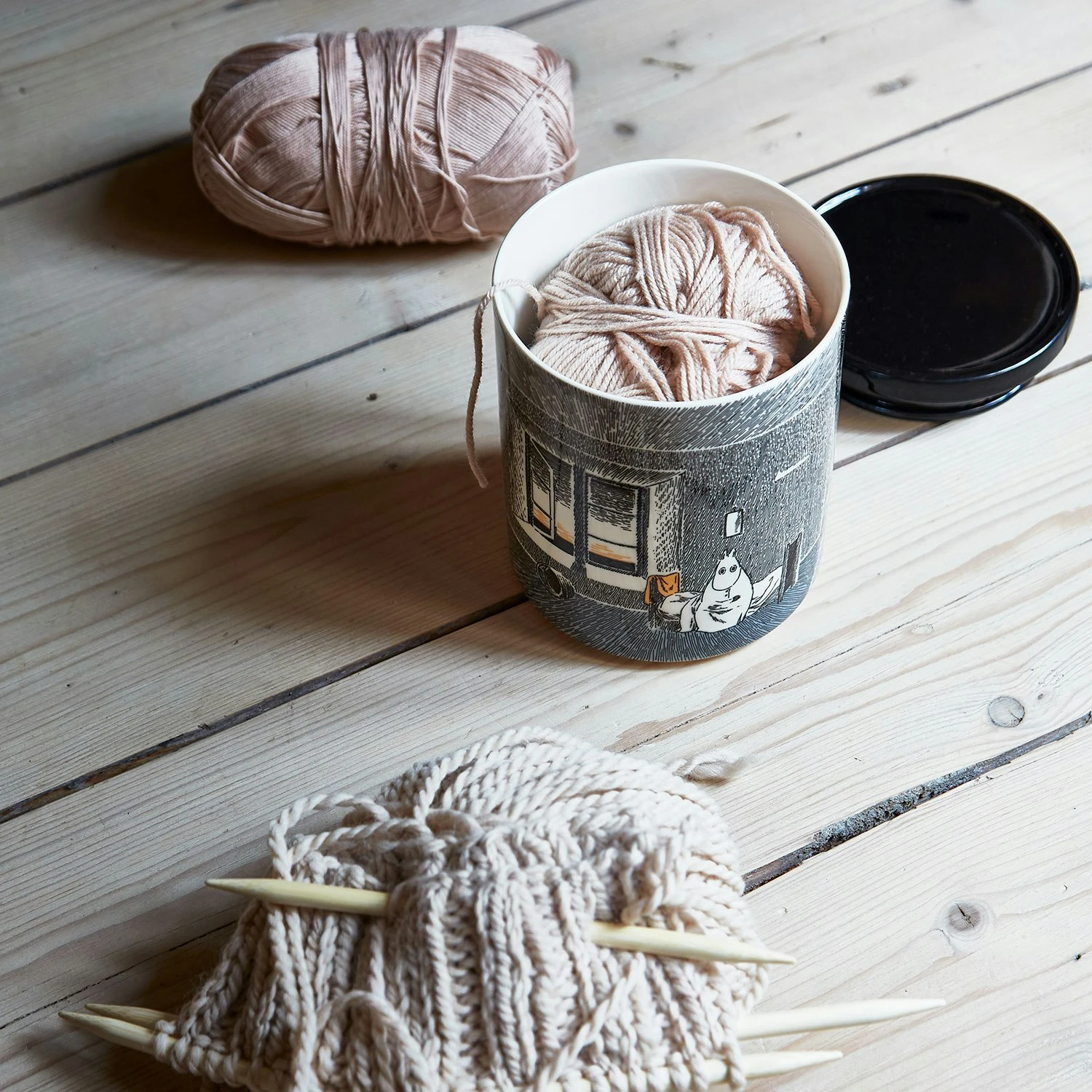 Arabia Mumin Dose "Ihrem Ursprung Treu" 1,2L 5 Arabia Mumin Dose "Ihrem Ursprung Treu" 1,2L – Bild 5