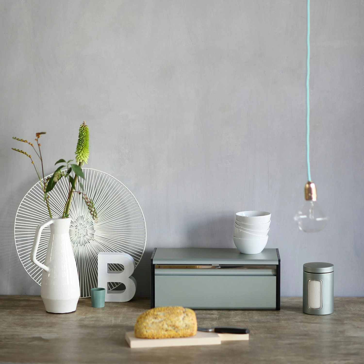 Brabantia Fall Front Brotbox, Brilliant Steel 5 Brabantia Fall Front Brotbox, Brilliant Steel – Bild 5