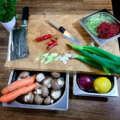 Continenta Schneidebrett Mit Drei Weißblechen -Koch Geheimnis Verkaufsgeschäft continenta cutting board rubber wood w 3 boxes 52x325x85 3