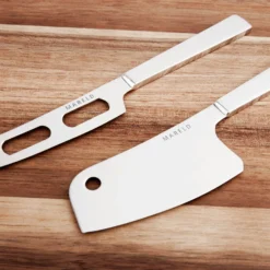 Cutting Board With 2 Cheese Knifes -Koch Geheimnis Verkaufsgeschäft mareld mareld cheese set 3