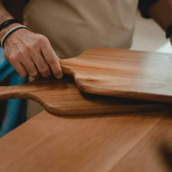 Markus Käseplatte Mit Besteck 63x20x1,5 Cm, Akazienholz -Koch Geheimnis Verkaufsgeschäft markus aujalay markus kaseplatte mit besteck 10