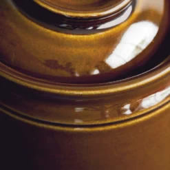 Nicolas Vahé Barn Salzschale, Mocha -Koch Geheimnis Verkaufsgeschäft nicolas vahe salt jar barn mocha 3