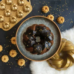 Nordic Ware 75th Anniversary Backform -Koch Geheimnis Verkaufsgeschäft nordic ware 75th anniversary braided mini bundt pan 4