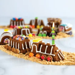 Nordic Ware Train Cake Backform -Koch Geheimnis Verkaufsgeschäft nordic ware nordic ware train cake backform 5