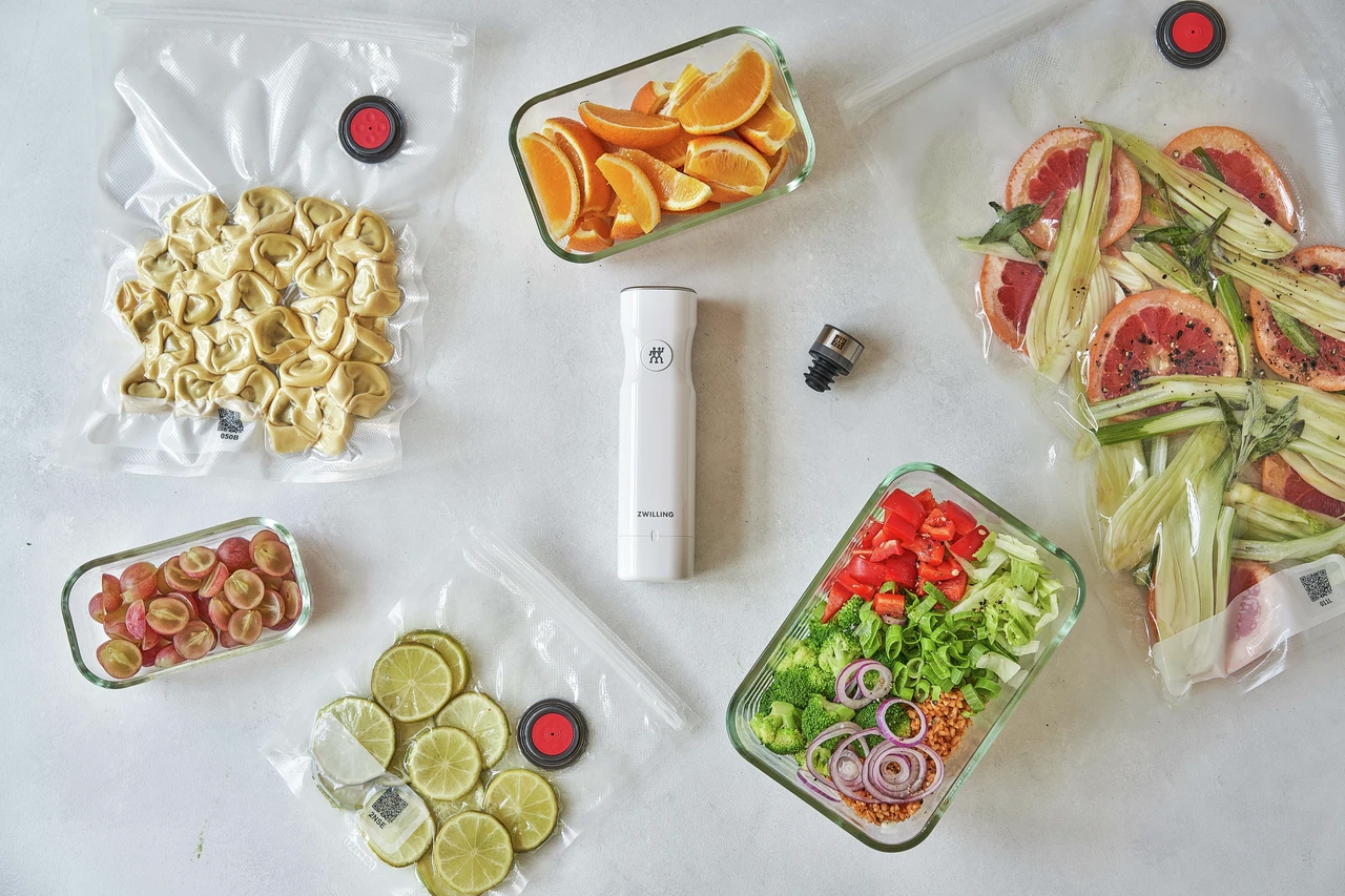 Zwilling Fresh & Save Starter-Kit Mit Vakuumpumpe / Taschen / Behälter Aus Glas, 7 Teile 6 Zwilling Fresh & Save Starter-Kit Mit Vakuumpumpe / Taschen / Behälter Aus Glas, 7 Teile – Bild 6