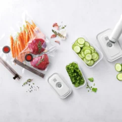 Zwilling Fresh & Save Starter-Kit Mit Vakuumpumpe / Taschen / Behälter Aus Plastik, 7 Teile 7 Zwilling Fresh & Save Starter-Kit Mit Vakuumpumpe / Taschen / Behälter Aus Plastik, 7 Teile -Koch Geheimnis Verkaufsgeschäft zwilling fresh save starter kit mit vakuumpumpe taschen behalter aus plastik 7 teile 2